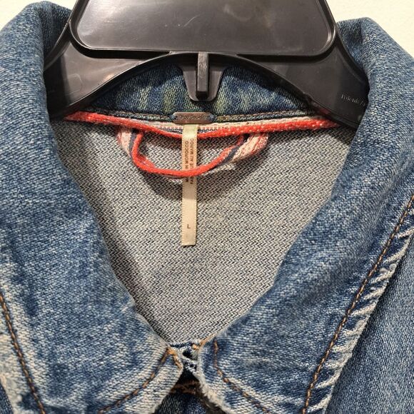 Free People Ramona Distressed Western Vintage Denim Trucker Jacket Lrg Southbank - Picture 16 of 16